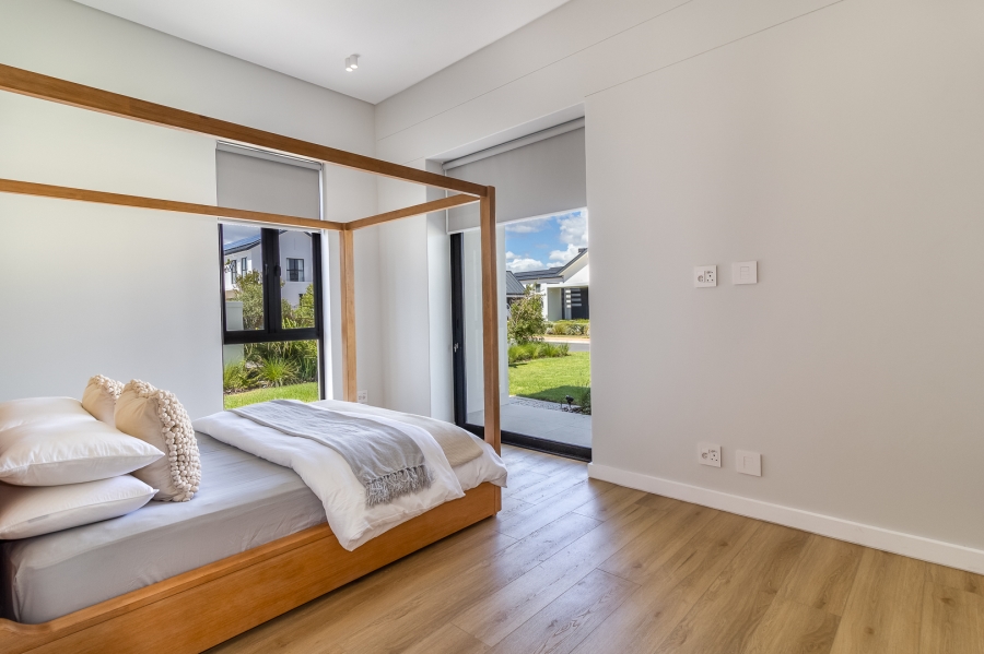 4 Bedroom Property for Sale in Pearl Valley at Val de Vie Western Cape